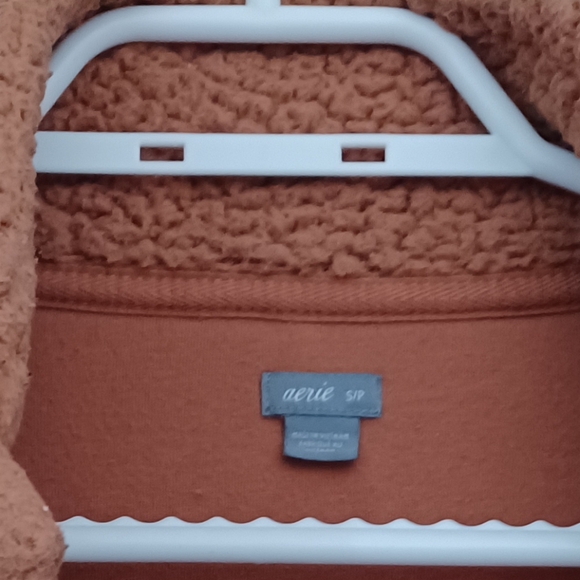 Aerie Warm Tan Fleece Pullover - Picture 2 of 4